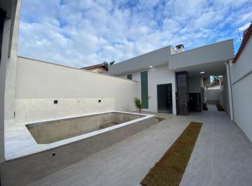 Casa de 2 quartos, Itanhaém · Casa à 400m do mar, com 2 quartos, piscina e área gourmet. Localizada em Itanhaém.