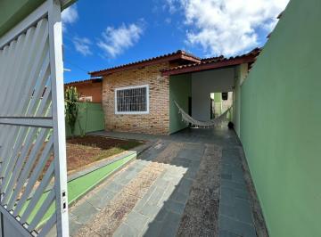 Casa de 2 quartos, Peruíbe · Casa à 1km do mar, com 2 quartos. Localizada em Peruíbe.