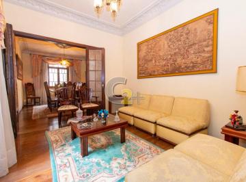 Casa · 180m² · 4 Quartos · 1 Vaga · Sobrado à venda na Barra Funda com 4 quartos, 1 suíte e 1 vaga de garagem.
