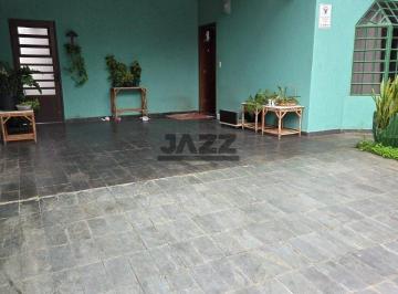 1000071637 · Casa térrea 2 Dorm, 1 Suíte, no meio do terreno, com Jardim na frente!