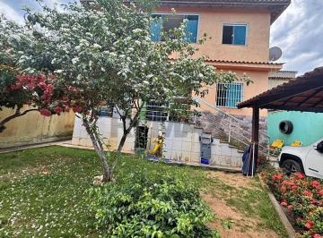 Casa · 135m² · 5 Quartos · 1 Vaga · À venda casa com 5 quartos, duas unidades residenciais e quintal na Vila Verde, Búzios/Cabo Frio
