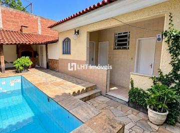 5efc4901a41b68d6a395629b7c8e67d0de1ce7c9 · Casa com 3 dormitórios à venda, 206 m² por R$ 697.000,00 - Santa Rosa - Niterói/RJ