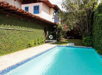 Casa · 395m² · 5 Quartos · 3 Vagas · Casa em Condomínio com 5 Quartos e Piscina na Barra da Tijuca