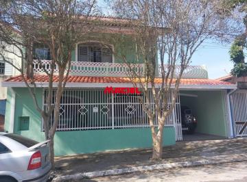 Casa · 200m² · 4 Quartos · 2 Vagas · CASA COM EXCELENTE ESTRUTURA PARA MORADIA ! CONFORTO E SEGURANÇA PARA SUA FAMILIA !