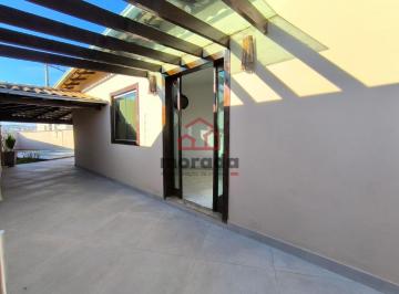 Casa · 117m² · 3 Quartos · 3 Vagas · Casa à venda no Residencial Santanense, Itaúna/MG, com piscina e 3 vagas