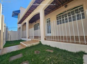 Casa · 180m² · Casa à venda no Bairro Estados Unidos | 4 quartos e escritório independente