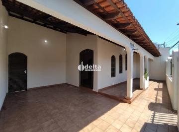 Casa · 250m² · 3 Quartos · 1 Vaga · Casa com 2 quartos sendo 1 suíte disponível para locação e venda no bairro Presidente Roosevelt em U