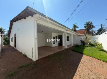 Casa · 530m² · 4 Quartos · 2 Vagas · Casa residencial com 4 quartos sendo 1 suíte disponível para locação no bairro Morada da Colina em U
