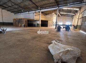 Comercial · 1900m² · Galpão disponível para locação no bairro Custódio Pereira em Uberlândia-MG