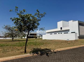 Photo 1 · Terreno disponível para venda no bairro Laranjeiras em Uberlândia-MG.