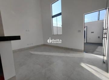 Casa · 145m² · 2 Quartos · 2 Vagas · Casa com 2 quartos 1 suíte disponível para venda no bairro Shopping Park em Uberlândia-MG.