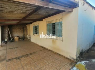 Casa · 130m² · 3 Quartos · 2 Vagas · Casa com 3 quartos disponível para venda no bairro Laranjeiras em Uberlândia-MG