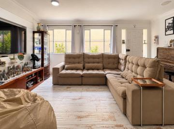 f16730fb-b546-4f3f-b605-ba7c49e31942 · Casa no condomínio Condomínio Villagio Allegro para venda com 3 quartos, sendo 1 suíte, 108m²