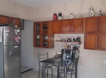 Casa · 125m² · 2 Quartos · 1 Vaga · Casa à venda no Bairro Santa Cruz - Porteira fechada – Excelente oportunidade!
