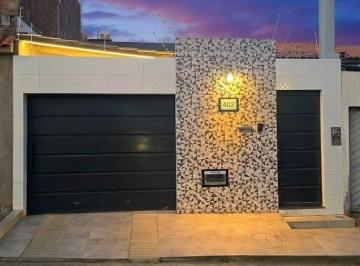 Casa · 96m² · 3 Quartos · 2 Vagas · Casa para venda em Primavera de 96.00m² com 3 Quartos e 2 Garagens