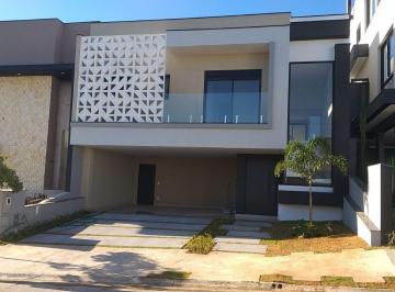 Casa · 205m² · 3 Quartos · Casa para venda em Sunlake Residencial de 205.00m² com 3 Quartos e 3 Suites