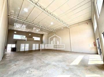 Comercial · 250m² · 5 Vagas · Sala Comercial para alugar em Jardim Yolanda de 250.00m² com 5 Garagens