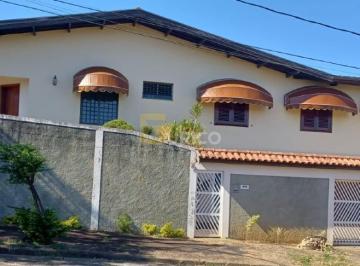 Casa · 482m² · 3 Quartos · 5 Vagas · Casa para venda em Castelo de 481.85m² com 3 Quartos, 1 Suite e 5 Garagens