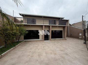 Casa · 400m² · 3 Quartos · 4 Vagas · Casa para alugar no Fazendinha, com piscina!