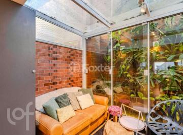 f2e0cec2 · Casa em Condomínio, 3 dormitórios, 220 m², em Pedra Redonda