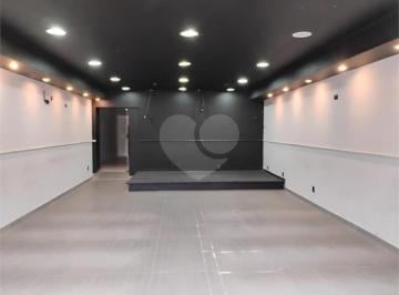 Casa · 304m² · 5 Vagas · Sobrado à venda em Vila alexandria - SP