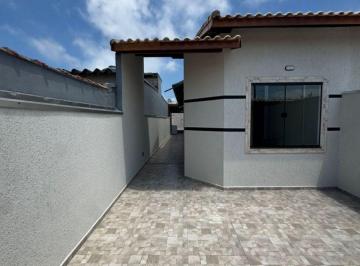 Casa de 2 quartos, Itanhaém · Casa à 700m do mar, com 2 quartos, piscina e área gourmet. Localizada em Itanhaém.