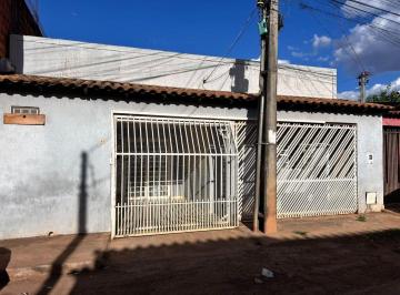Casa de 2 quartos, Formosa · Casa 2 quartos, Setor Bosque, Sem escritura