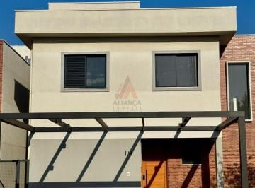 Casa · 200m² · 3 Quartos · 2 Vagas · Casa em Condomínio com 3 Suítes e Mobiliada - Venda