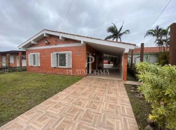 Casa de 3 quartos, Tramandaí · Casa 3 Dormitórios com Anexo, Salão de Festas e Piscina a 100m do Centro de Tramandaí– Aceita Imóvel