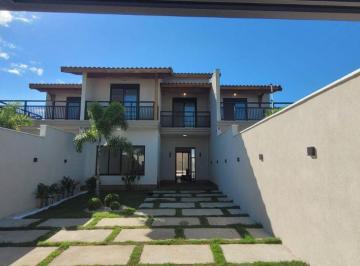 Casa de 4 quartos, Itanhaém · Casa de frente ao mar, com 4 quartos, piscina e área gourmet. Localizada em Itanhaém.