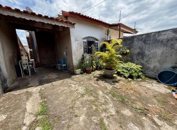 Casa de 2 quartos, Peruíbe · Casa à 1.3km do mar, com 2 quartos. Localizada em peruíbe.