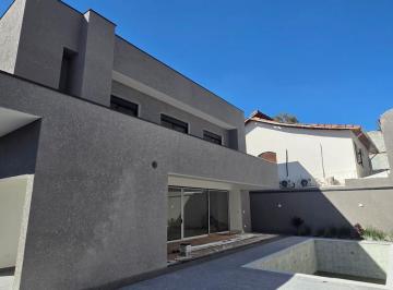 Casa · 340m² · 4 Quartos · 6 Vagas · Casa nova na Vila São Francisco Projeto contemporâneo
