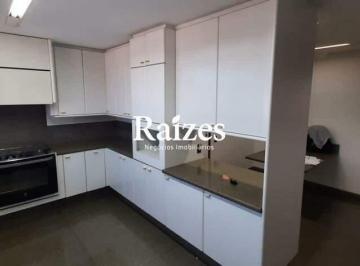 Apartamento · 300m² · 3 Quartos · 2 Vagas · Apartamento para alugar no Fundinho com 300m², 3 Suítes sendo 1 Master com Hidro