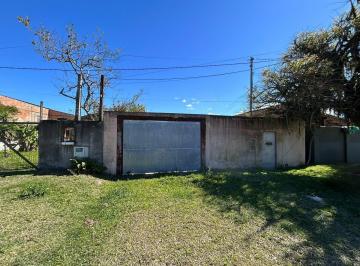 Casa · 800m² · 3 Quartos · 2 Vagas · Casa de 3 dormitórios no Bairro Ponta Grossa em Porto Alegre para Alugar