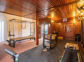 Comercial · 100m² · 2 Vagas · Casa comercial na Rua Machado de Assis, 400 - Sobreloja • 100 m²