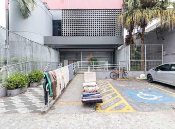 Comercial · 2048m² · 15 Vagas · Loja na Avenida Mateo Bei, 3286 • 2048 m²