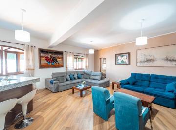 28ad3425-8c9d-419c-a92e-bc7ae86ff13e · Casa para venda em Cidade Domitila com 3 quartos, sendo 1 suíte, 473m²