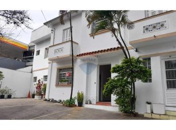 Casa · 139m² · 3 Quartos · 5 Vagas · Oportunidade Única: Casa Espetacular na Vila Mariana!