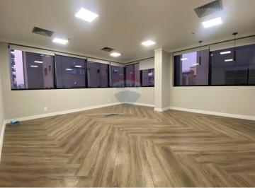 Comercial · 103m² · 3 Quartos · 2 Vagas · Conjunto Comercial, 103m2, Itaim Bibi, todo reformado, 2 vagas, edifício moderno com estacionamento