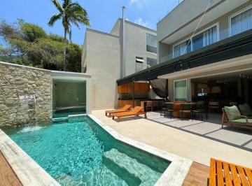 Casa de 4 quartos, Balneário Camboriú · Casa com 410 metros², 4 quartos, piscina e churrasqueira em Balneário Camboriú
