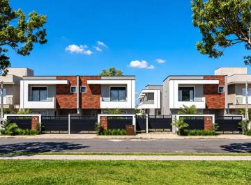 Casa de 3 quartos, Curitiba · Sobrado 3 quartos com 102 metros a Venda em Santa Felicidade Curitiba