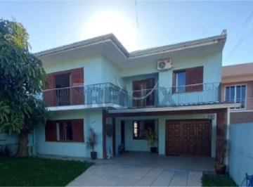Casa · 232m² · 5 Quartos · 2 Vagas · Ampla casa em alvenaria - Bairro Rui Barbosa