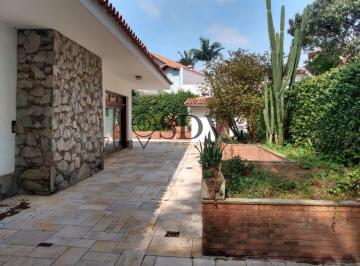 Casa · 450m² · 3 Quartos · 4 Vagas · Casa espaçosa na região de Interlagos - 450m² área construída - 750m² de terreno