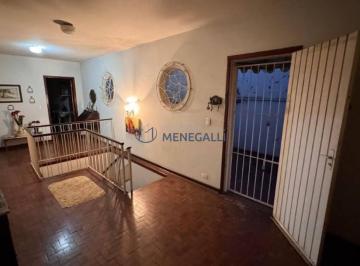 Casa · 215m² · 3 Quartos · 2 Vagas · Sobrado para venda em Centro de 215.00m² com 3 Quartos, 1 Suite e 2 Garagens