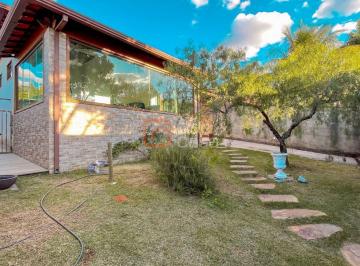 Casa · 332m² · 4 Quartos · 5 Vagas · Casa para venda em Trevo de 332.00m² com 4 Quartos, 1 Suite e 5 Garagens