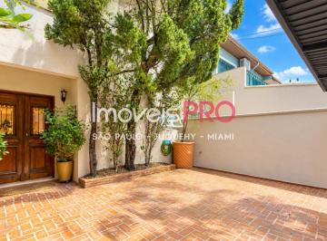 Casa · 175m² · 4 Quartos · 2 Vagas · Linda casa de vila entre Vila Olimpia, Vila Nova e Itaim Bibi !