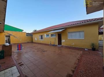 433f10367a4ed9a2ca59e986e859287d2c52daff · Casa com 3 dormitórios e a 100 metros da praia à venda,- Centro - Peruíbe/SP