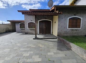 64e8cd6af152cb02fa82c125d6b9ab16b55df2b7 · Casa com 3 quartos a 750 metros da praia a venda!