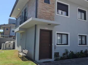 d816cc261d06fa0ad567468f3d6d202e2aa65b2e · Casa/Sobrado com 2 suítes à venda, 79 m² por R$ 1.100.000 - Cachoeira do Bom Jesus - Florianópolis/S
