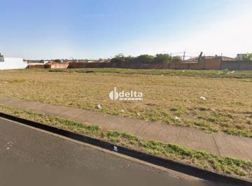 Comercial · 2940m² · Área disponível para venda no bairro  Shopping Park em Uberlândia-MG